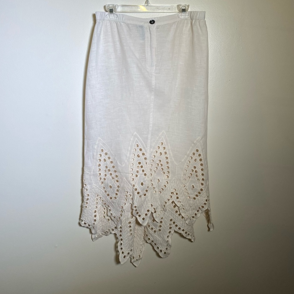 XCVI linen Size: Large Ivory eyelet handkerchief high low skirt Excellent cond